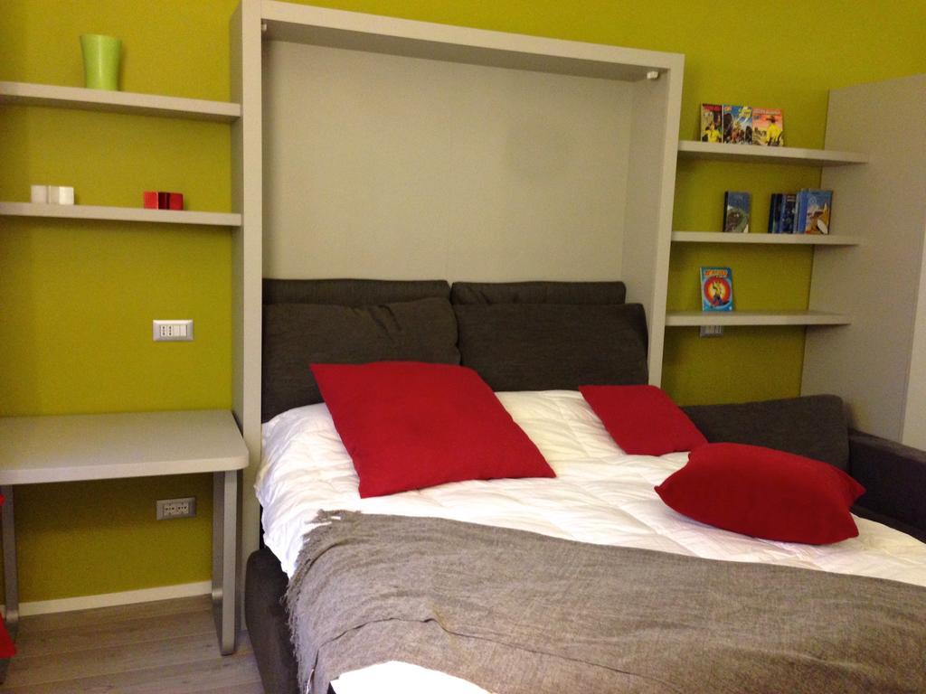 Apartment Melozzo Μιλάνο Δωμάτιο φωτογραφία