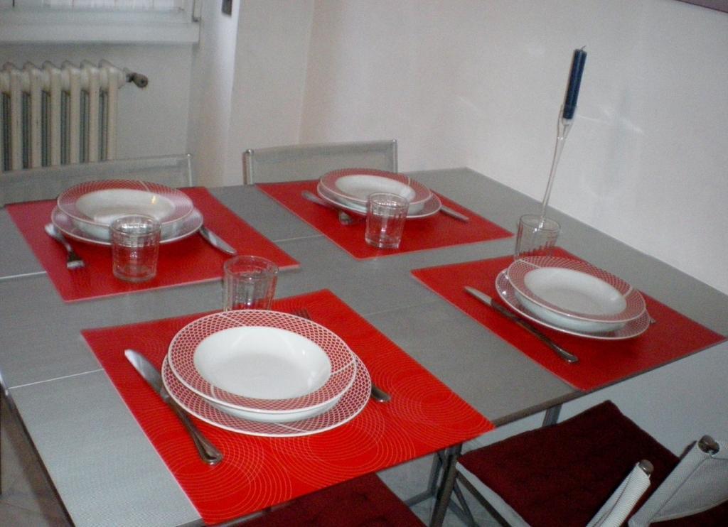 Apartment Melozzo Μιλάνο Δωμάτιο φωτογραφία