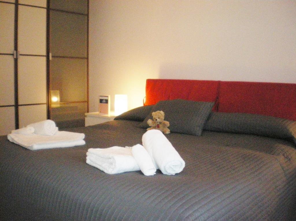 Apartment Melozzo Μιλάνο Δωμάτιο φωτογραφία